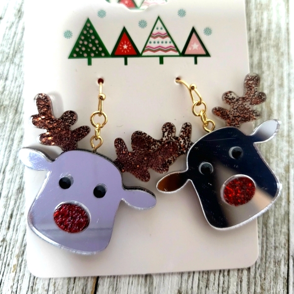 Reindeer Holiday Earrings - Picture 1 of 8